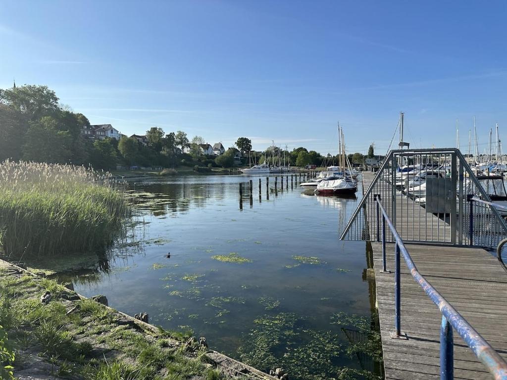 Urlaub In Einer Historischen Wassermuehle An Der Trave Lübeck Exteriör bild