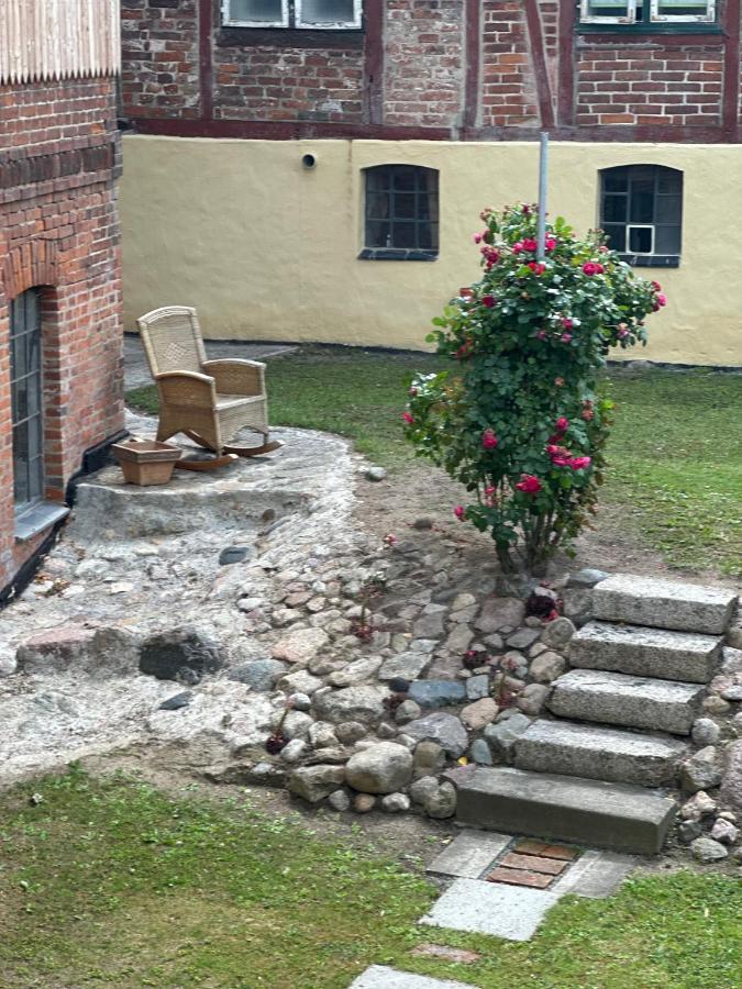Urlaub In Einer Historischen Wassermuehle An Der Trave Lübeck Exteriör bild